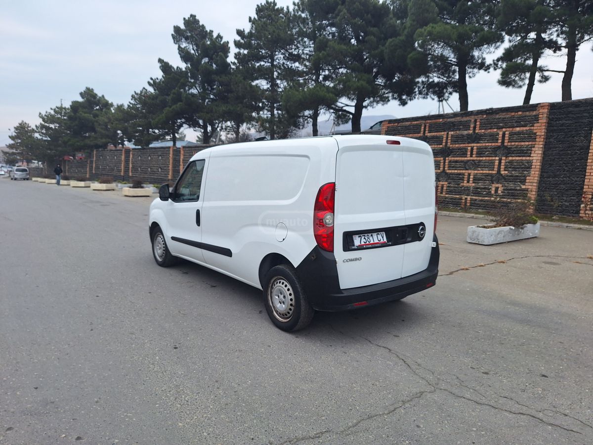 Opel Combo 2013 — photo 2