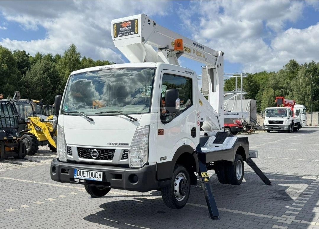 Nissan Cabstar 2014 — photo 2