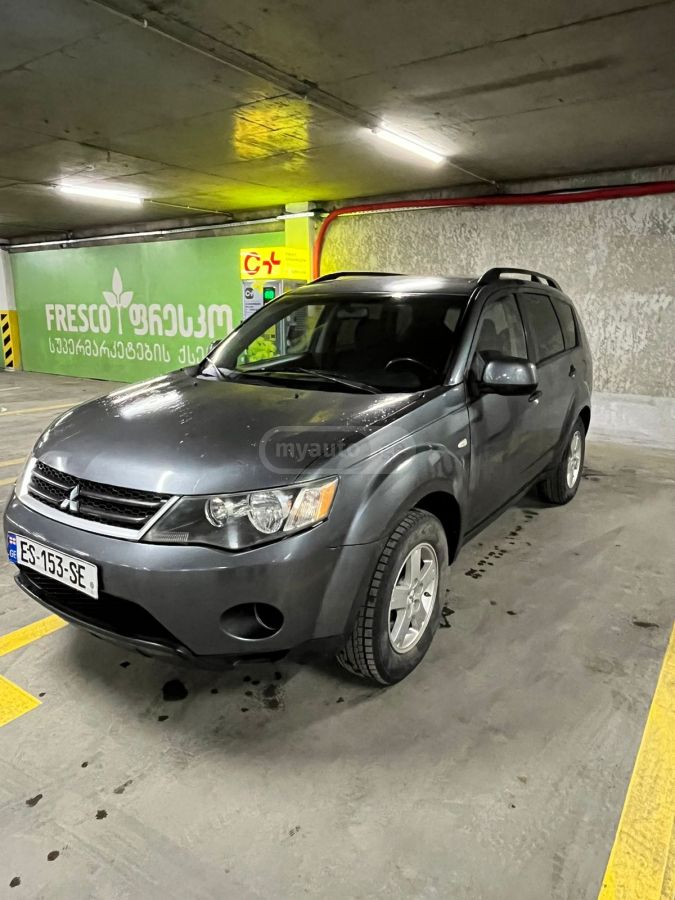 Mitsubishi Outlander 2007 — photo 2
