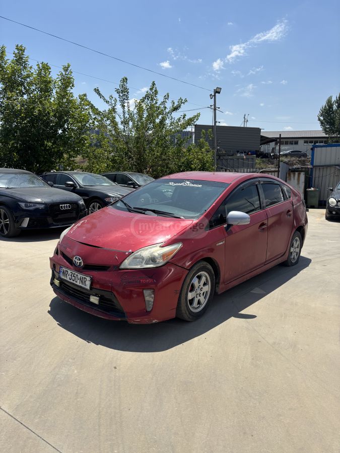 Toyota Prius 2012 — photo 2