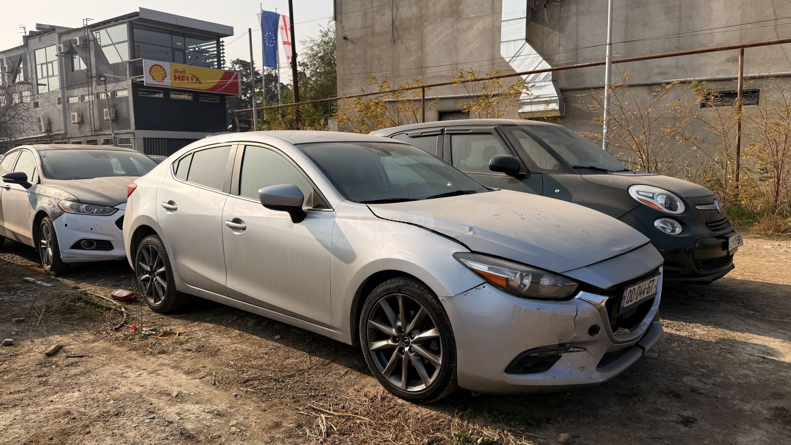 Mazda Mazda3 2018 — photo 2