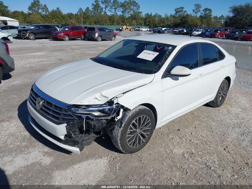 Volkswagen Jetta 2021 — photo 2