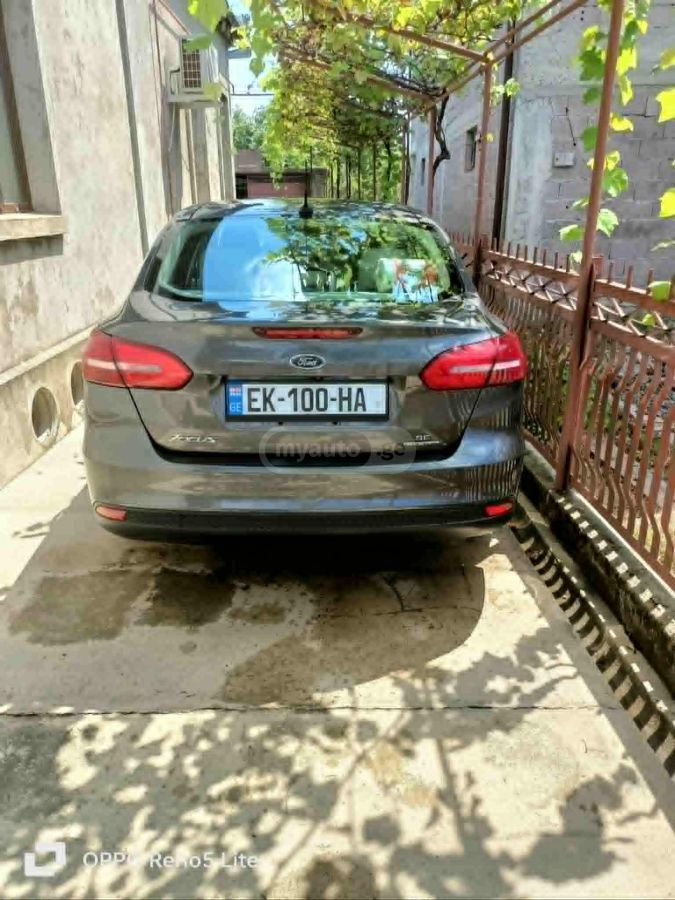 Ford Focus 2015 — photo 2