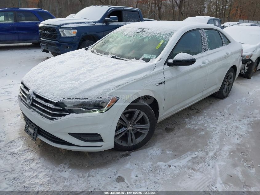 Volkswagen Jetta 2021 — photo 2