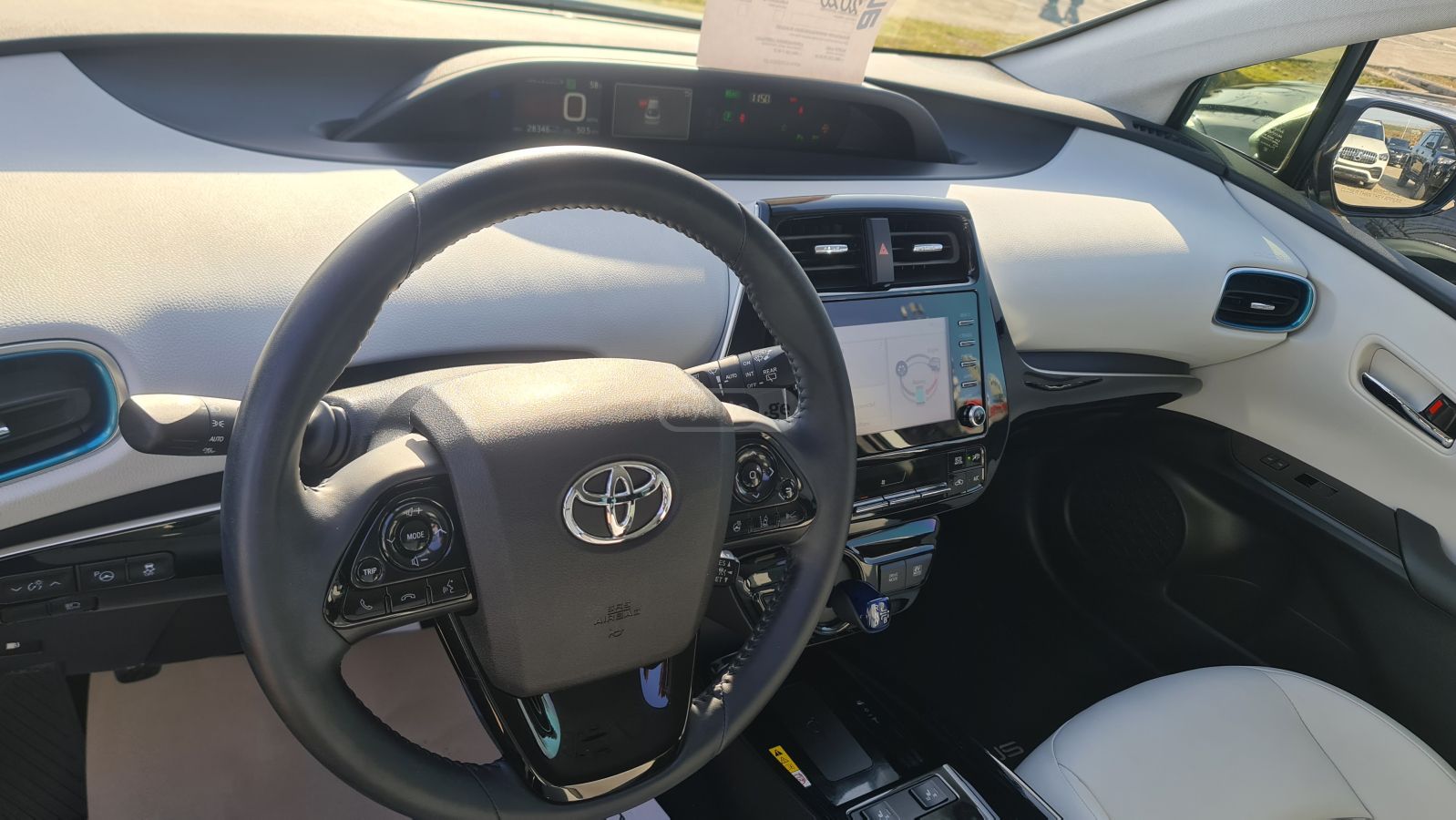 Toyota Prius 2020 — photo 2