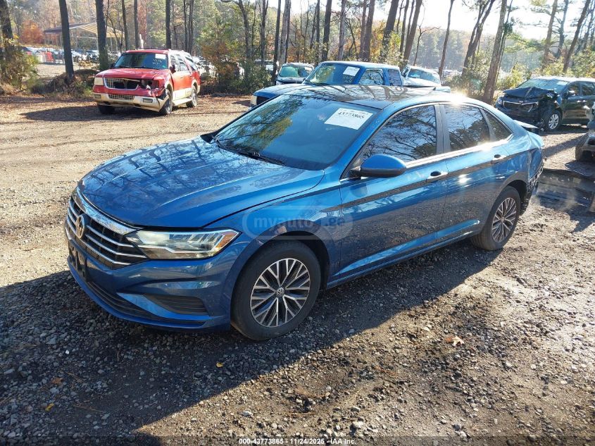 Volkswagen Jetta 2021 — photo 2