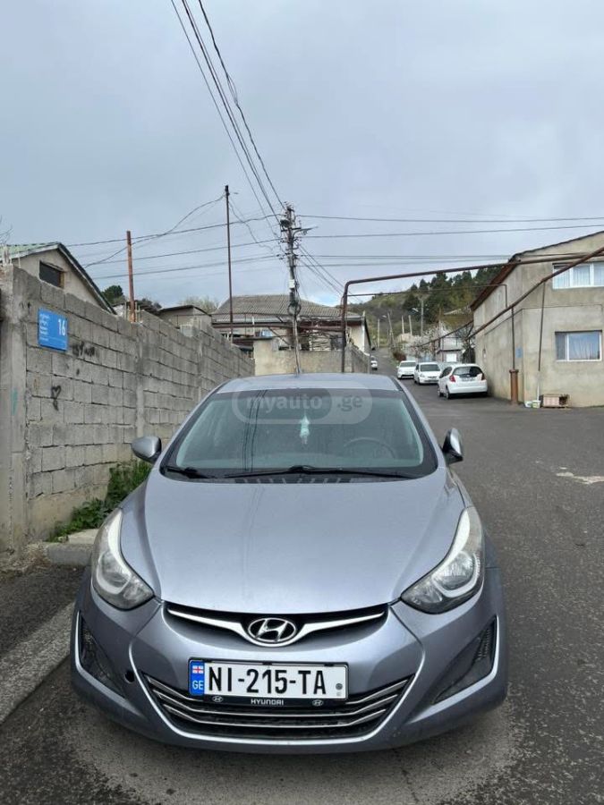 Hyundai Elantra
