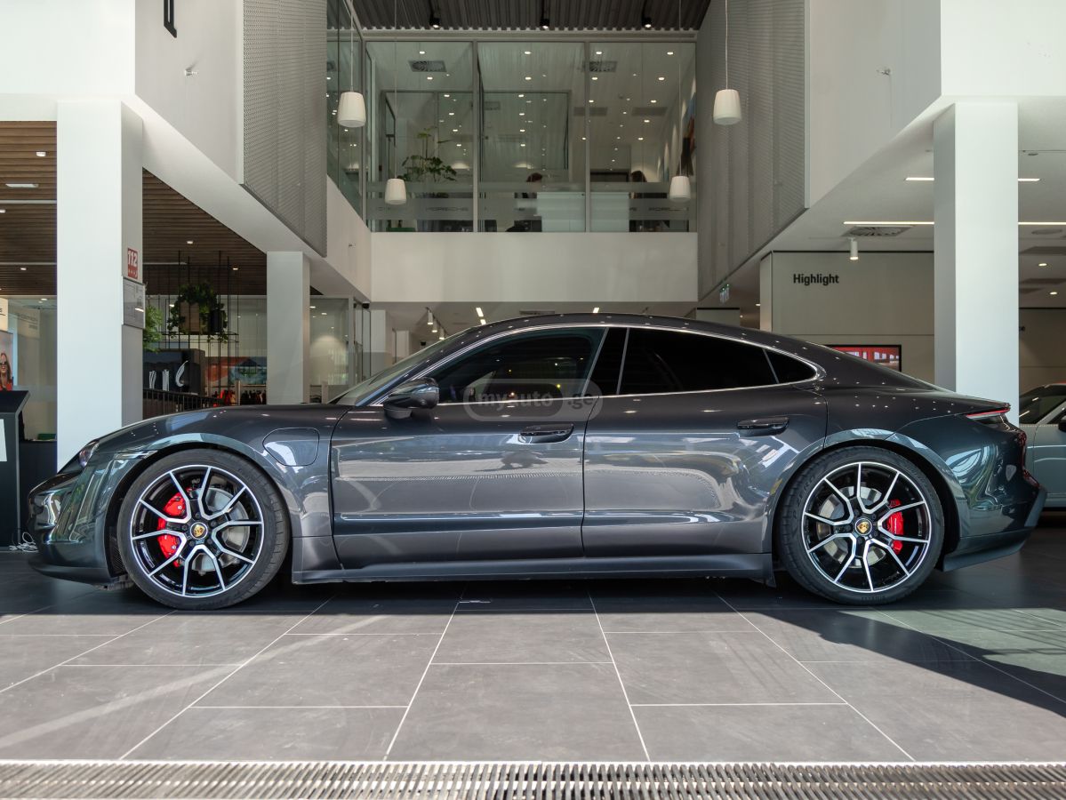 Porsche Taycan 4 S 2023 — photo 2