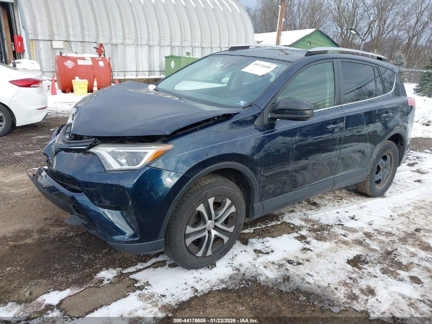 Toyota RAV4 2017 — photo 2