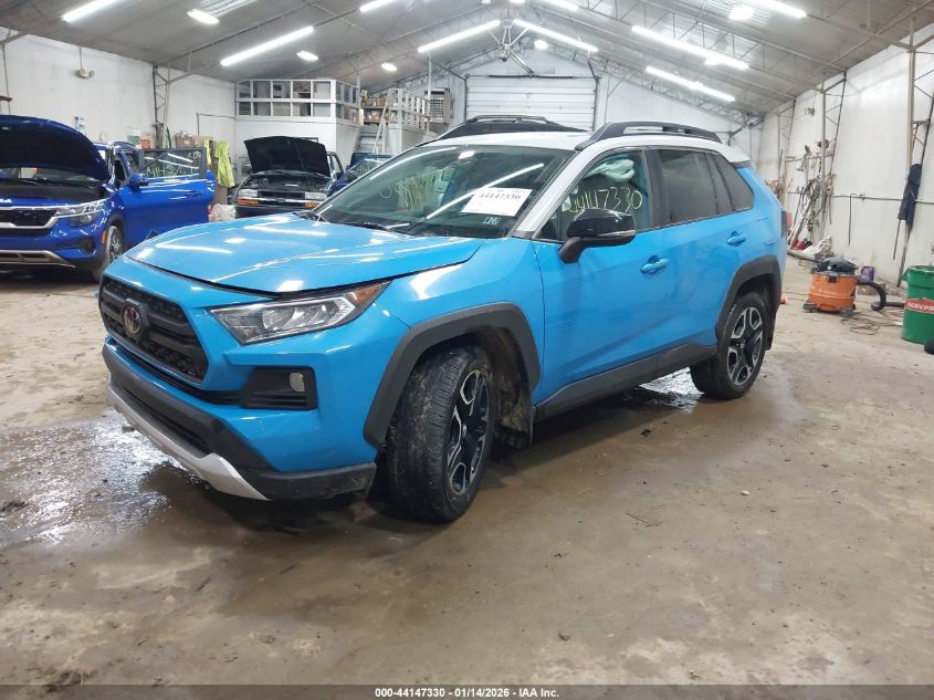 Toyota RAV4 2019 — photo 2