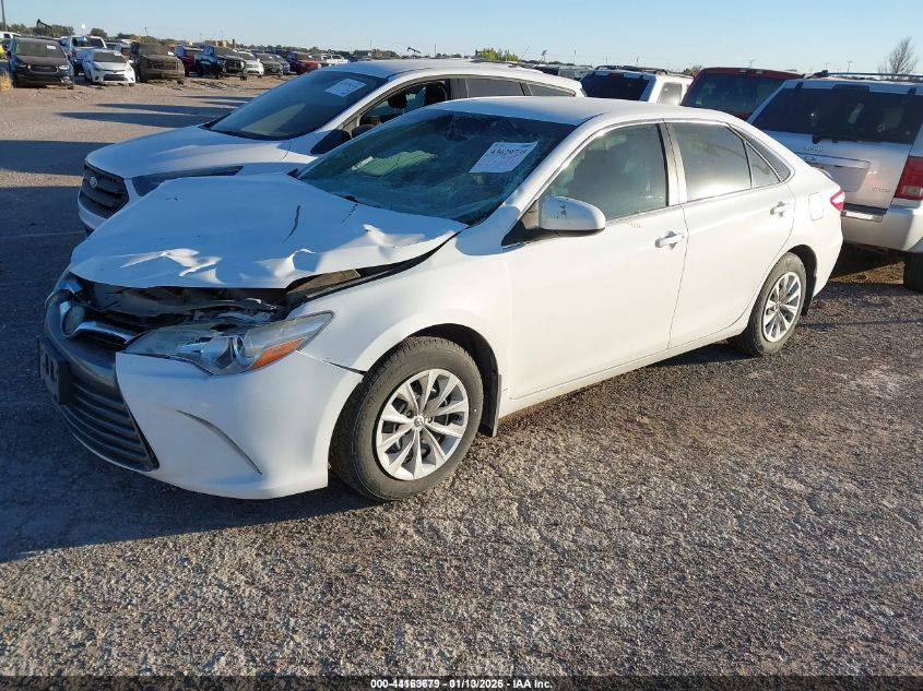 Toyota Camry 2016 — photo 2