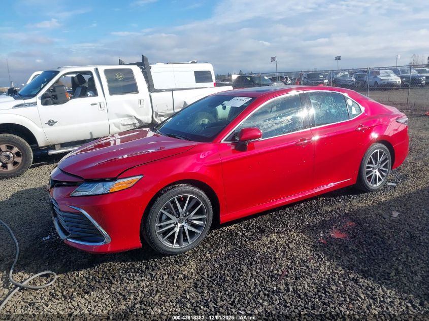Toyota Camry 2024 — photo 2