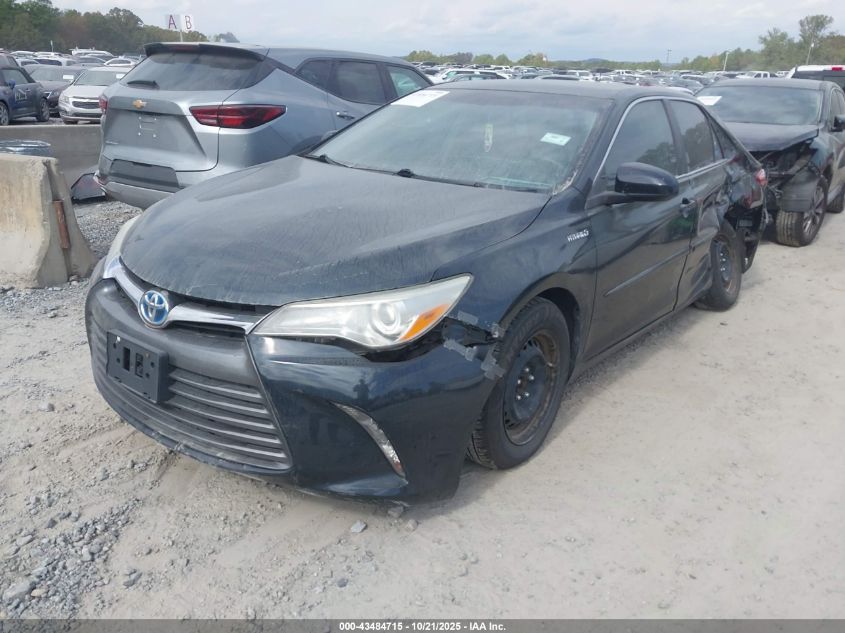 Toyota Camry 2016 — photo 2