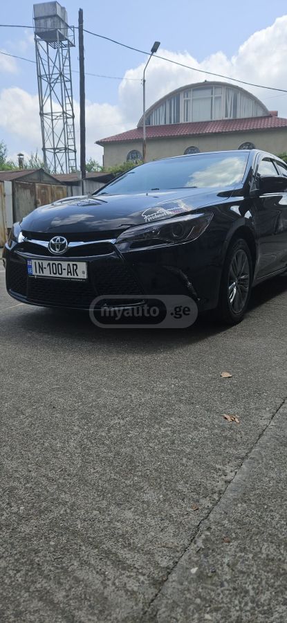 Toyota Camry 2015 — photo 2