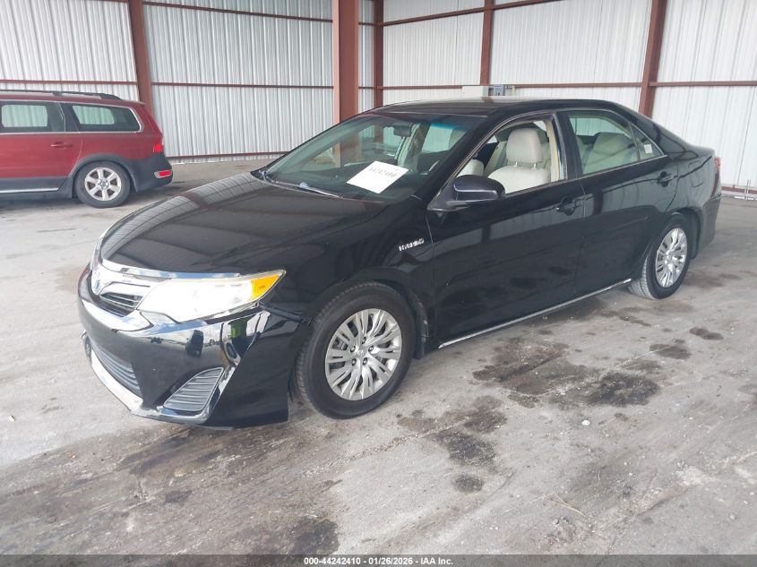 Toyota Camry 2014 — photo 2