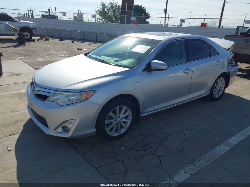Toyota Camry 2014 — photo 2