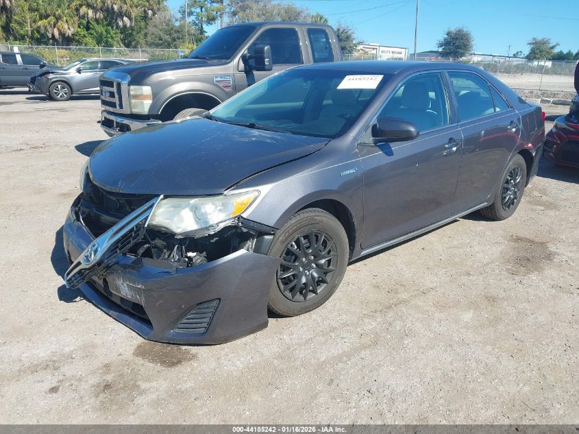 Toyota Camry 2014 — photo 2
