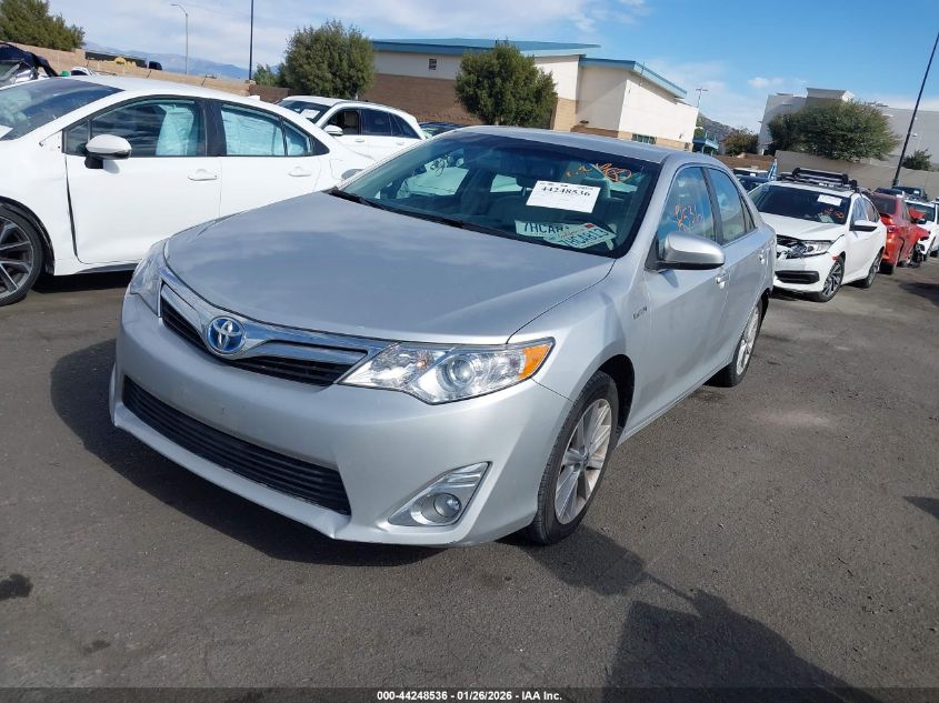 Toyota Camry 2014 — photo 2