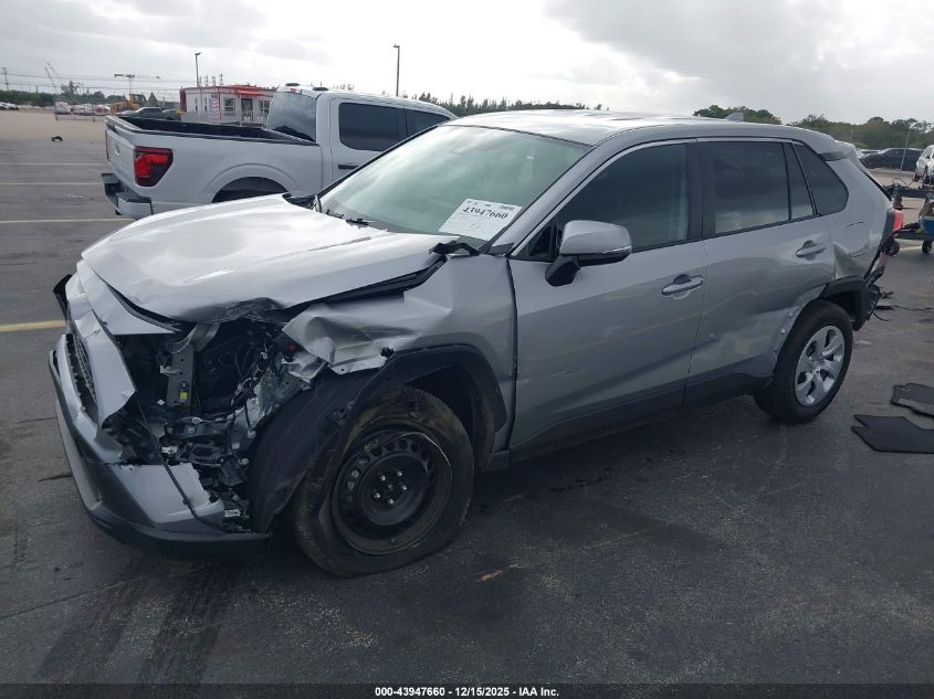 Toyota RAV4 2025 — photo 2