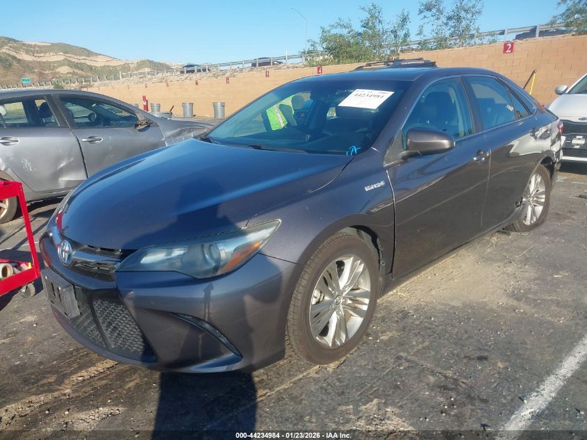 Toyota Camry 2015 — photo 2