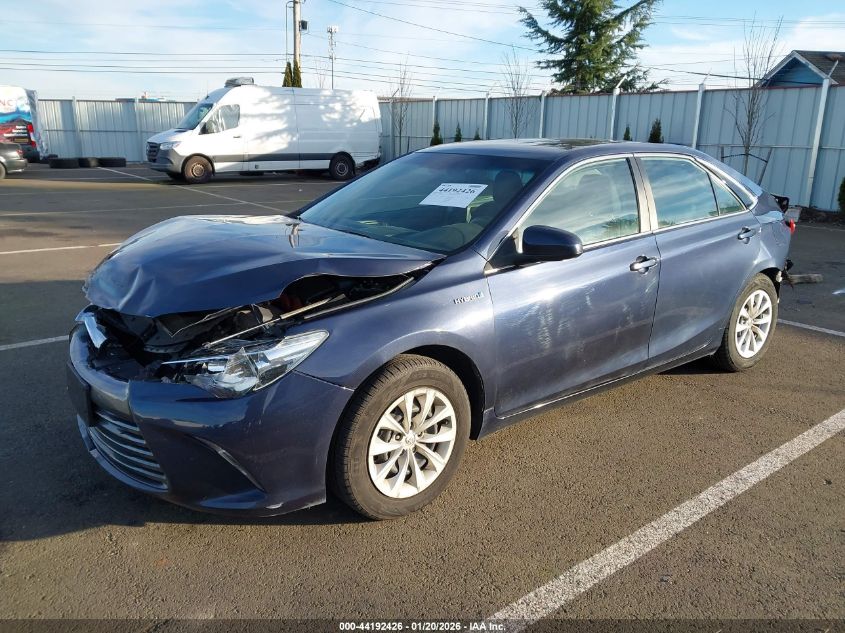 Toyota Camry 2016 — photo 2