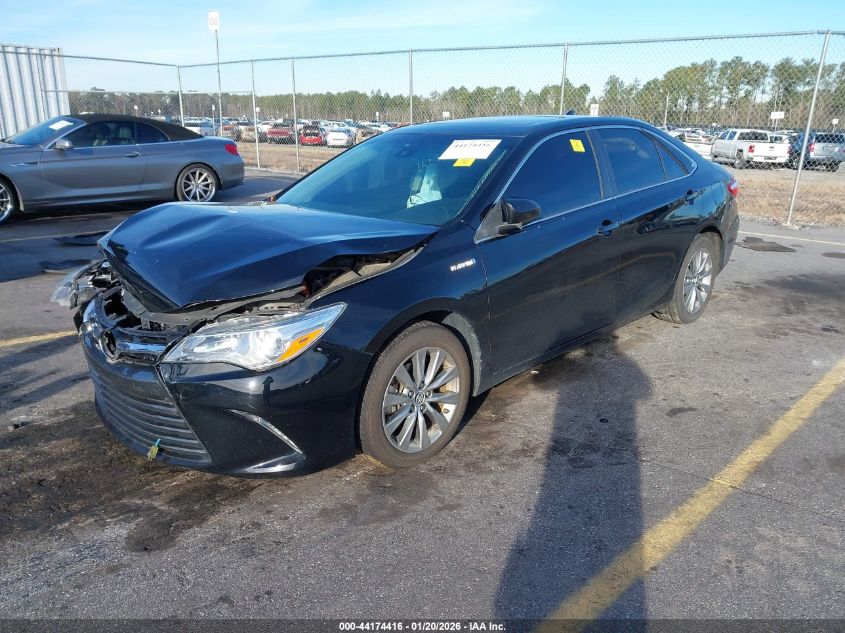 Toyota Camry 2015 — photo 2