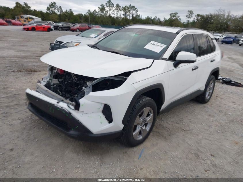 Toyota RAV4 2022 — photo 2