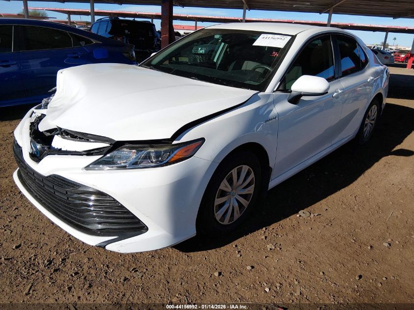 Toyota Camry 2019 — photo 2