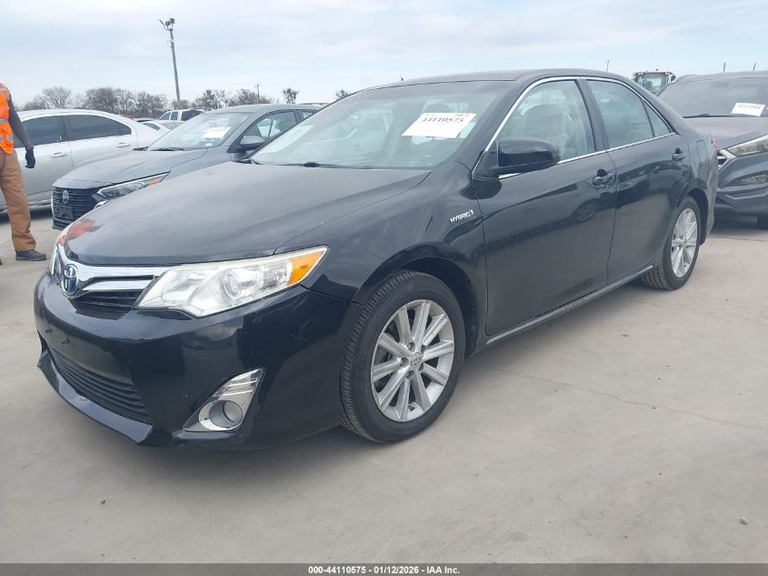 Toyota Camry 2014 — photo 2