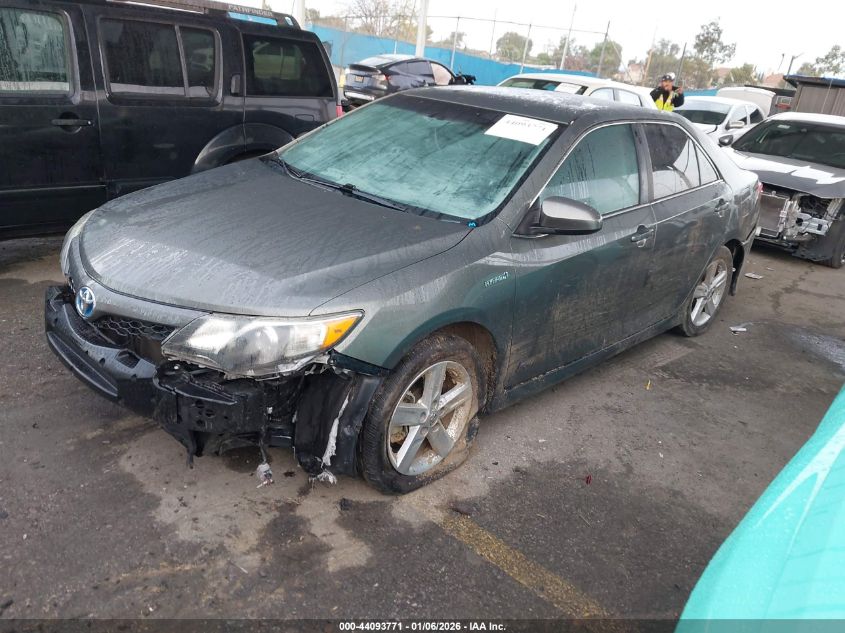 Toyota Camry 2014 — photo 2