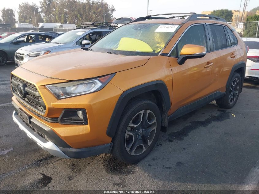 Toyota RAV4 2019 — photo 2