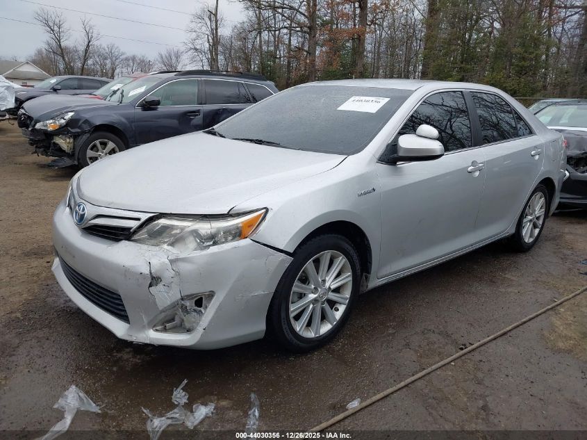 Toyota Camry 2014 — photo 2