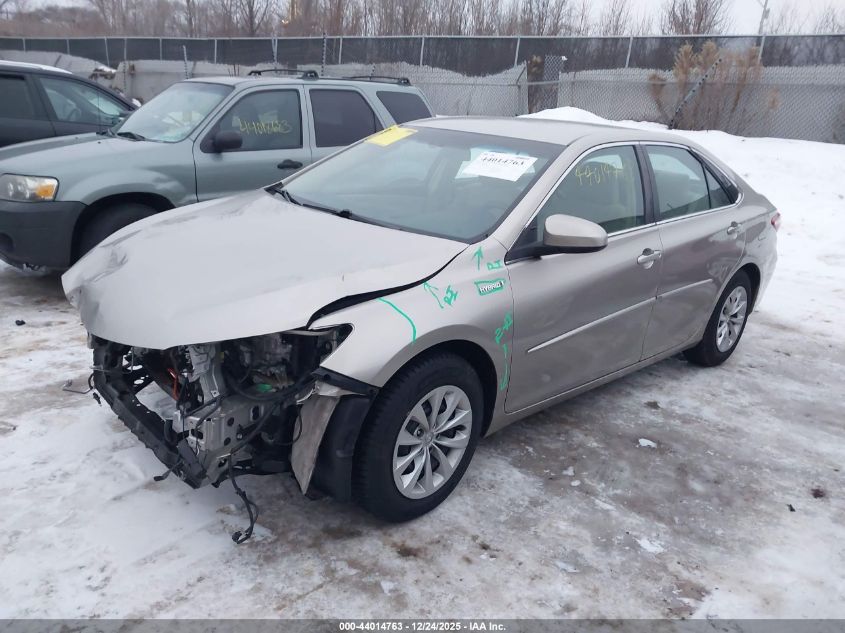 Toyota Camry 2017 — photo 2