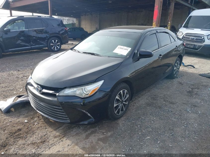 Toyota Camry 2015 — photo 2
