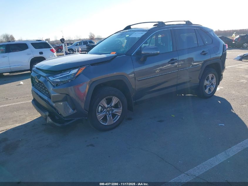 Toyota RAV4 2025 — photo 2