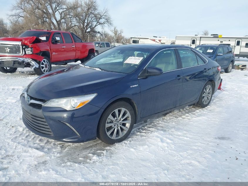 Toyota Camry 2015 — photo 2