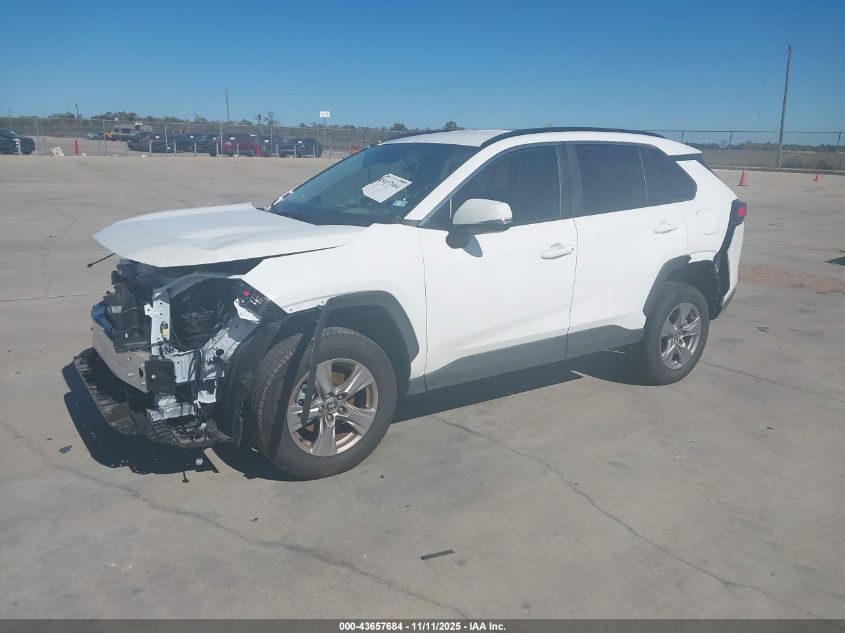 Toyota RAV4 2025 — photo 2