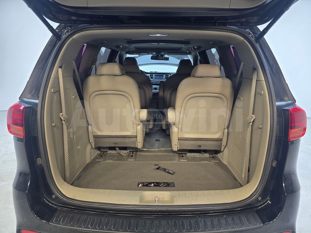 Kia Carnival 2019 — photo 2
