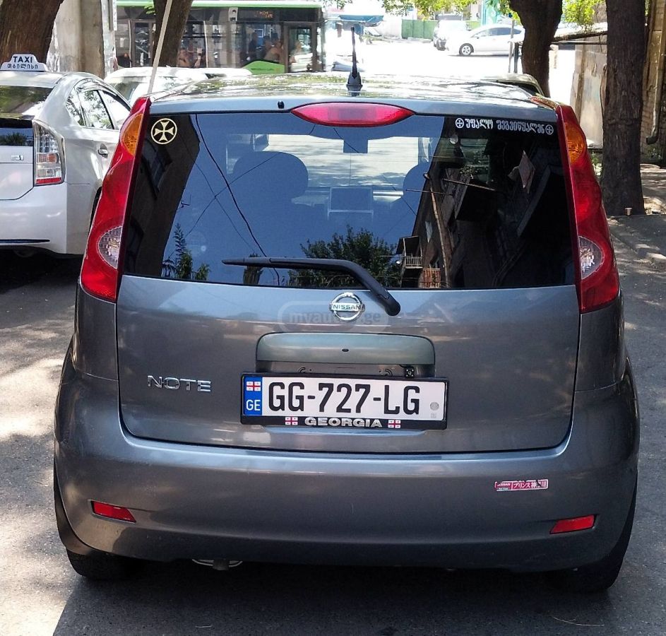 Nissan Note 2005 — photo 2