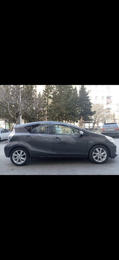 Toyota Aqua 2014 — photo 2