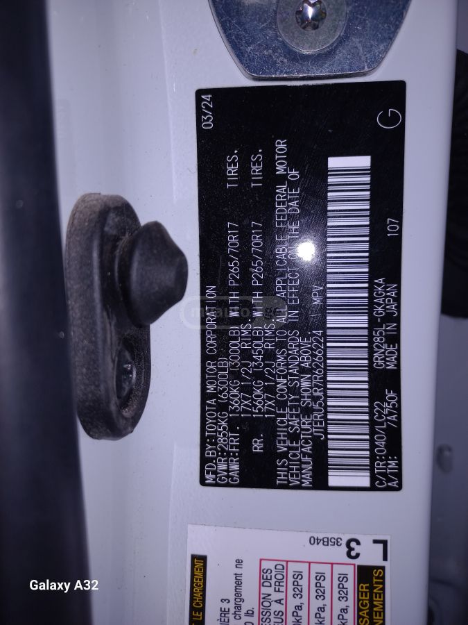 Toyota 4 Runner 2024 — photo 2