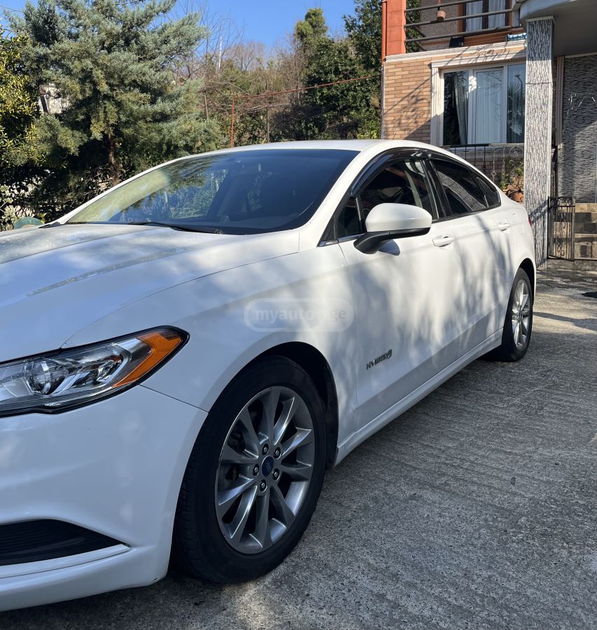 Ford Fusion 2017 — photo 2