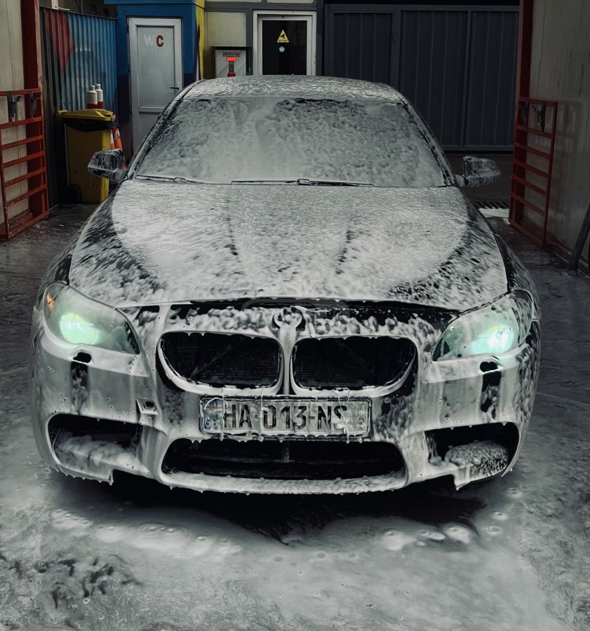 BMW 528