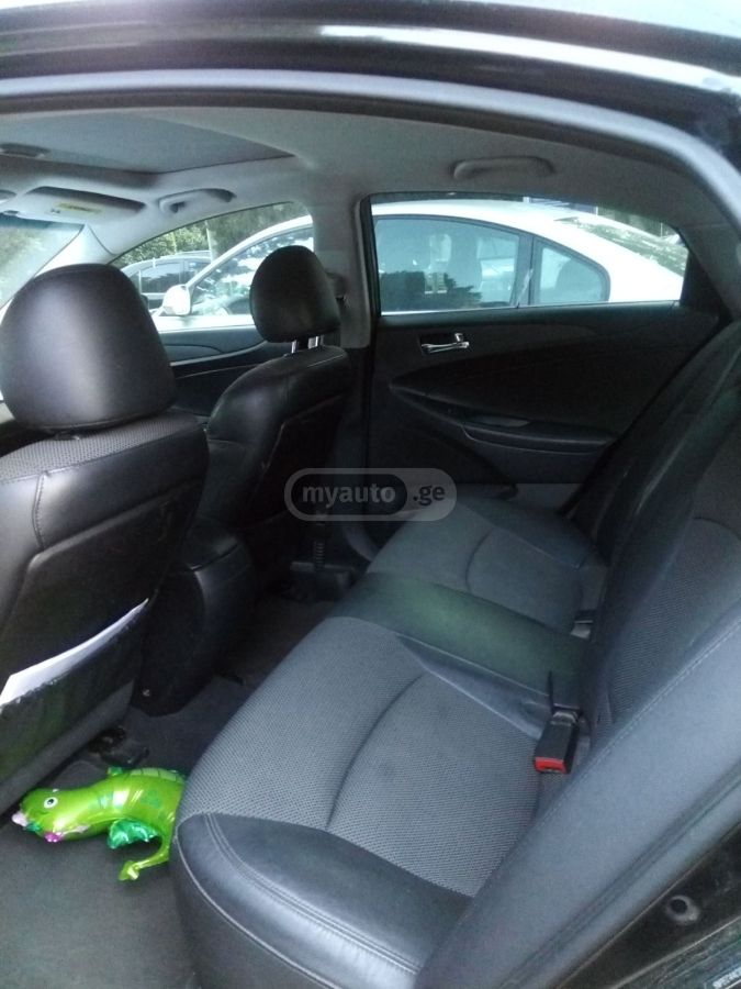 Hyundai Sonata 2011 — photo 2