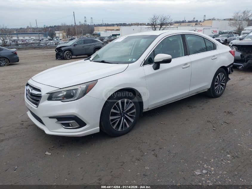 Subaru Legacy 2018 — photo 2