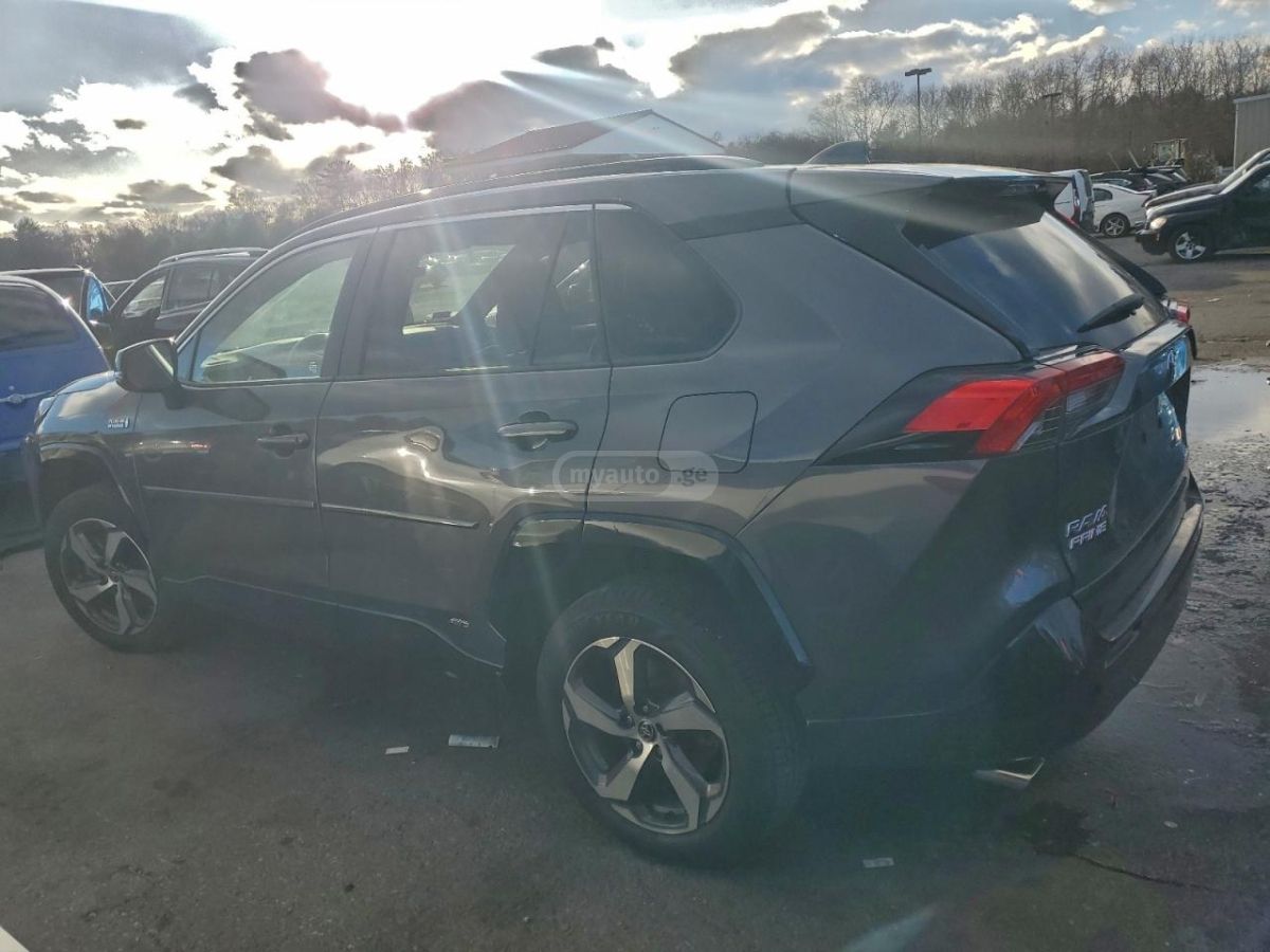 Toyota RAV4 2021 — photo 2