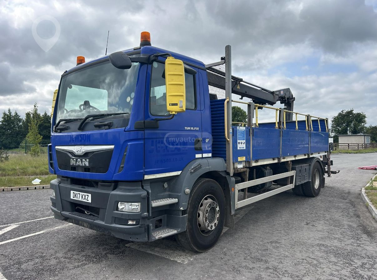 Isuzu TGS 2017 — photo 2