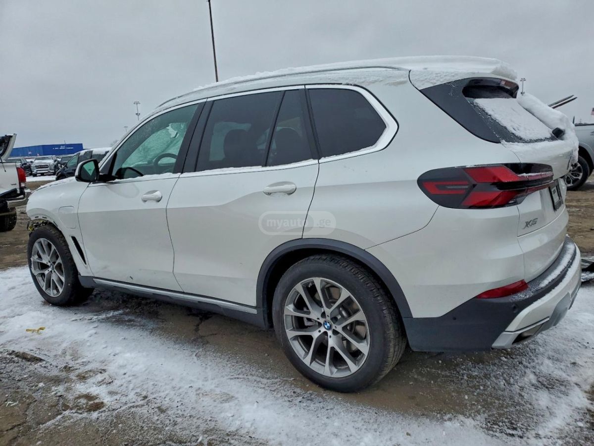 BMW X5 2025 — photo 2