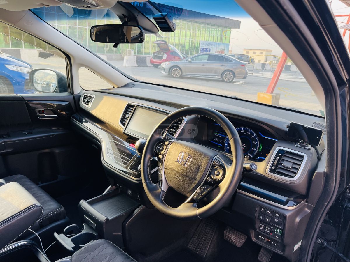Honda Odyssey 2017 — photo 2