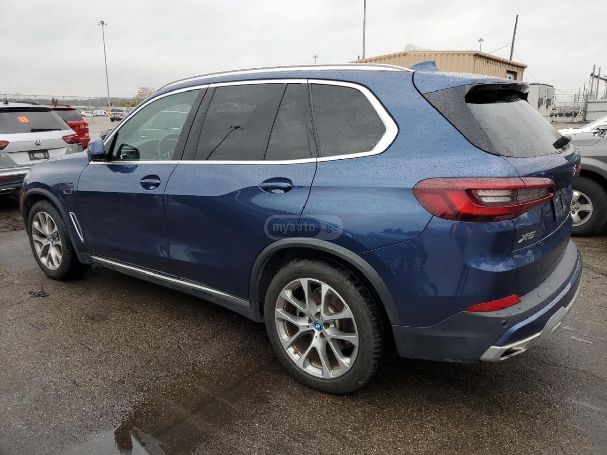 BMW X5 2022 — photo 2
